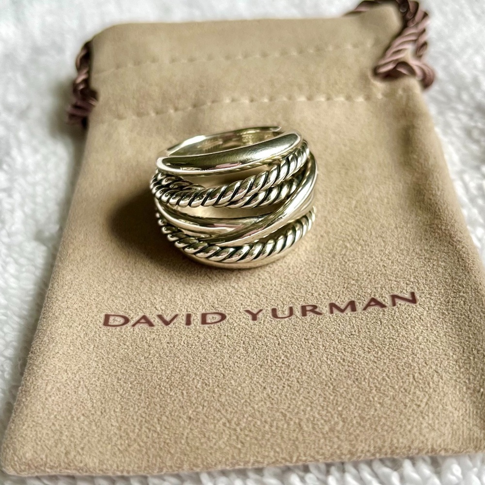 David Yurman The Crossover Collection Wide Ring Size 8 with David Yurman Pouch